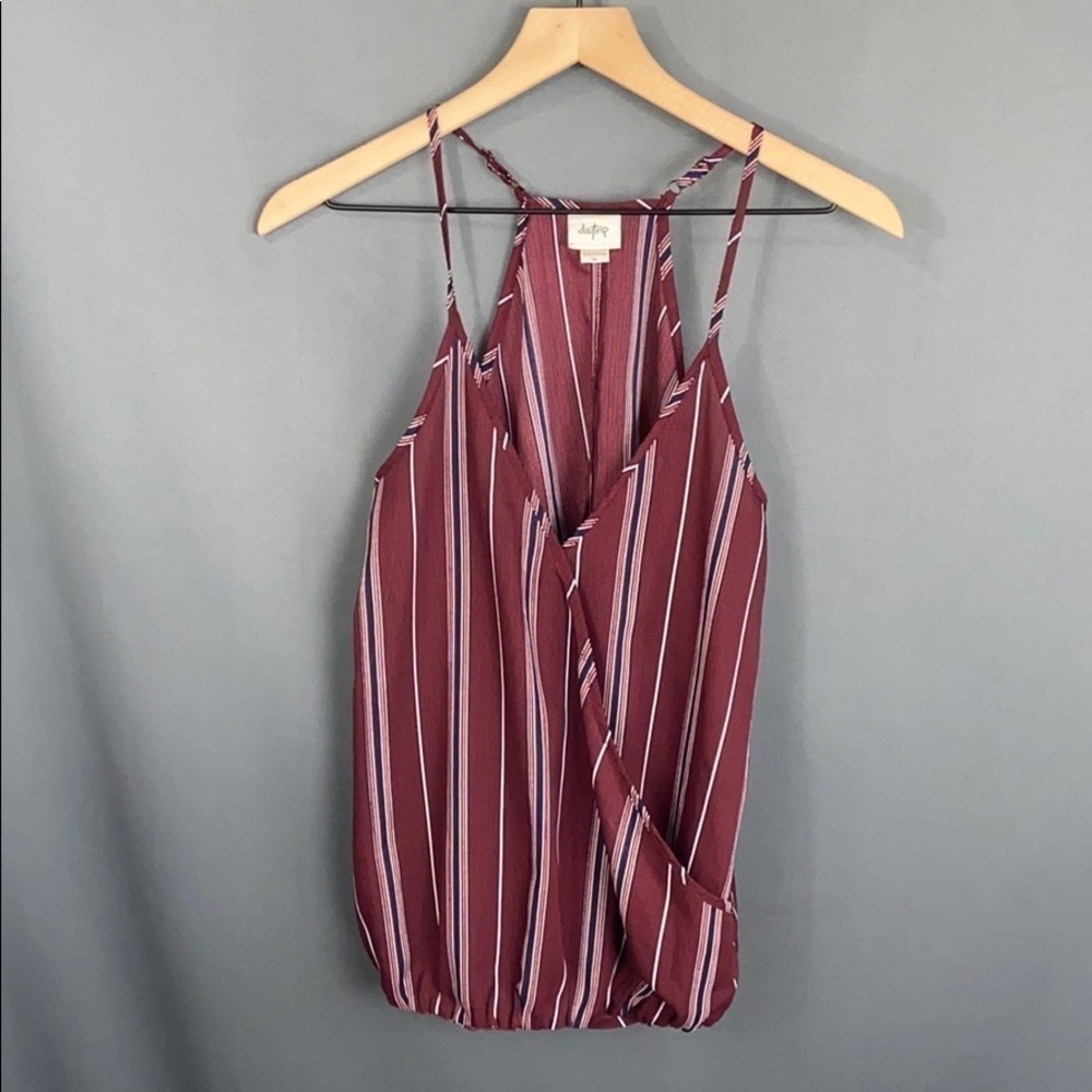 𝅺DAY trip mock wrap tank - Picture 2 of 8